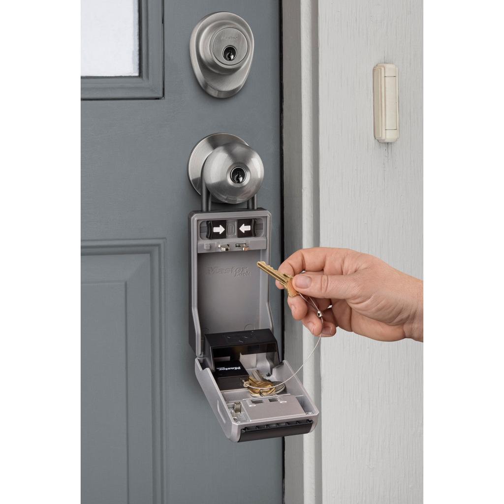 Master Lock Portable Key Safe with Shackle, Large, Outdoor, New design