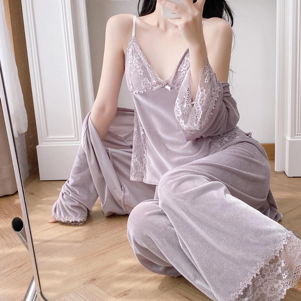 Damen-Cami-Set aus goldenem Samt, Hose und Morgenmantel - Spitzendetail, Herbst/Winter-Homewear, Geeignet für Outdoor-Bekleidung.