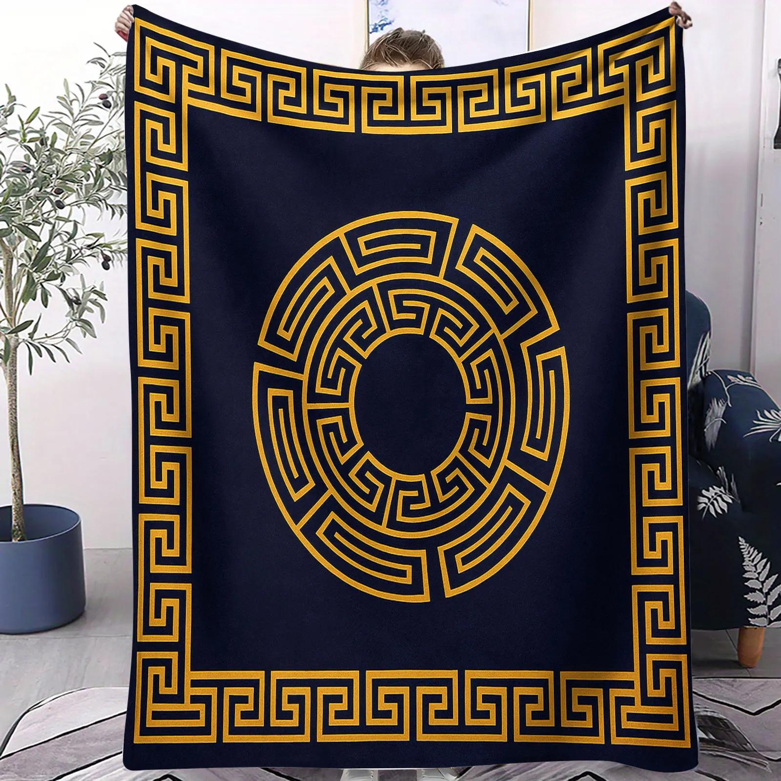 Classic Greek Maze Design Blanket Warm Cozy Throw for Home Lounging Evening Rests Versatile Decorative Couch Cover 75cmx90cm