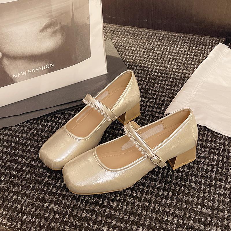 French thick heel single shoes women's 2025 new versatile skirt Mary Jane shoes ballet square head small leather shoes