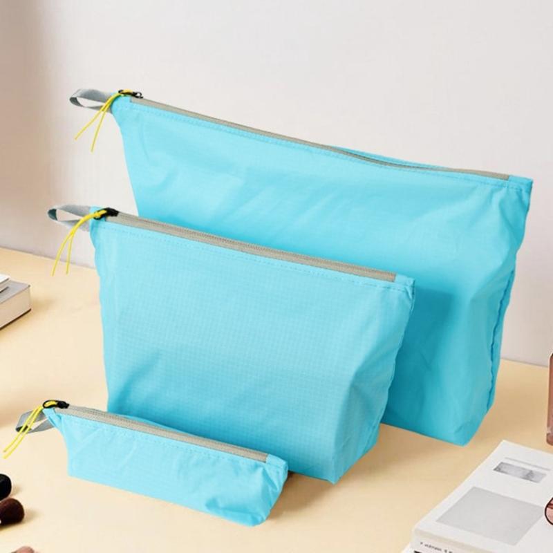 Water Resistant Travel Toiletries Bag Light Weight Nylon Outdoor Storage Pouches For Hiking Camping Travel Essential