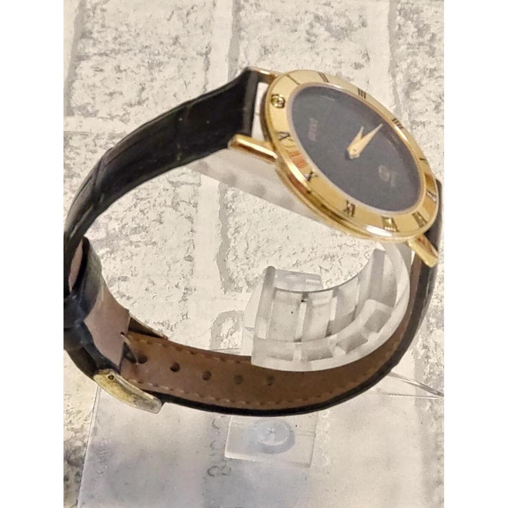 Used Operational GUCCI Quartz 3001M Men's Watch Black Dial Roman Index Leather Strap Gold Vintage
