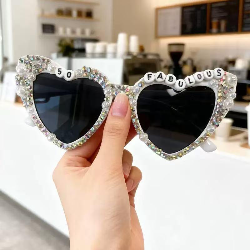 Heart-Shaped Women's Party Sunglasses with Pearls - Stylish Glasses for Weddings and Birthdays.