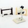 Casa delle bambole Microscopio Modello di Microscopio in Miniatura Ispirare la Curiosità per Piccoli Scienziati Regalo Bianco/Blu