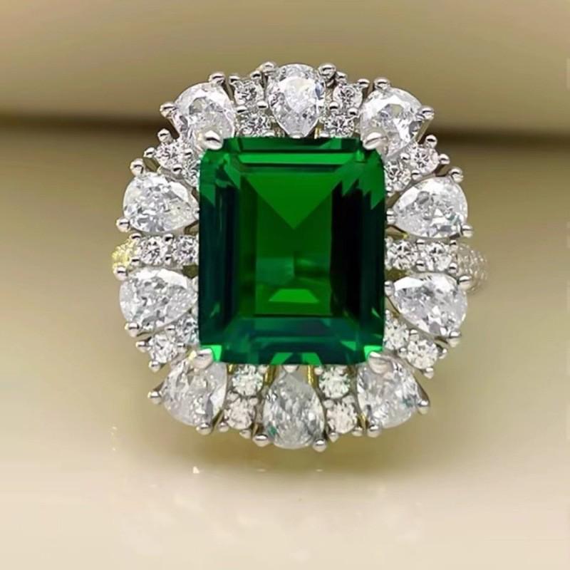 

Emerald Ring with High-Carbon Diamond: Luxury Open-Design for Women