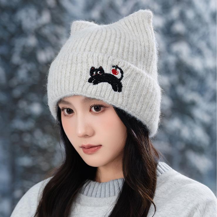 Female Autumn and Winter Cute Cat Embroidered Wool Hat Autumn and Winter Windproof Warm Ear Protection Hat