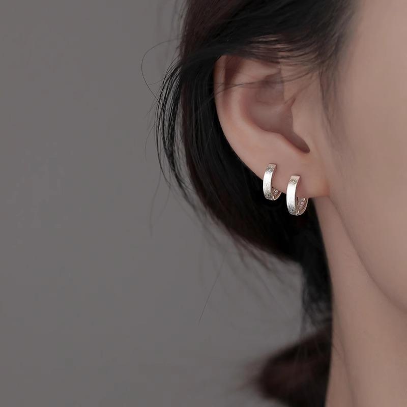 Personalised Vein Circle Earrings Female Light Luxury Niche Senior Sense Elegant Simple Lightweight Minimalist Hoop Earrings