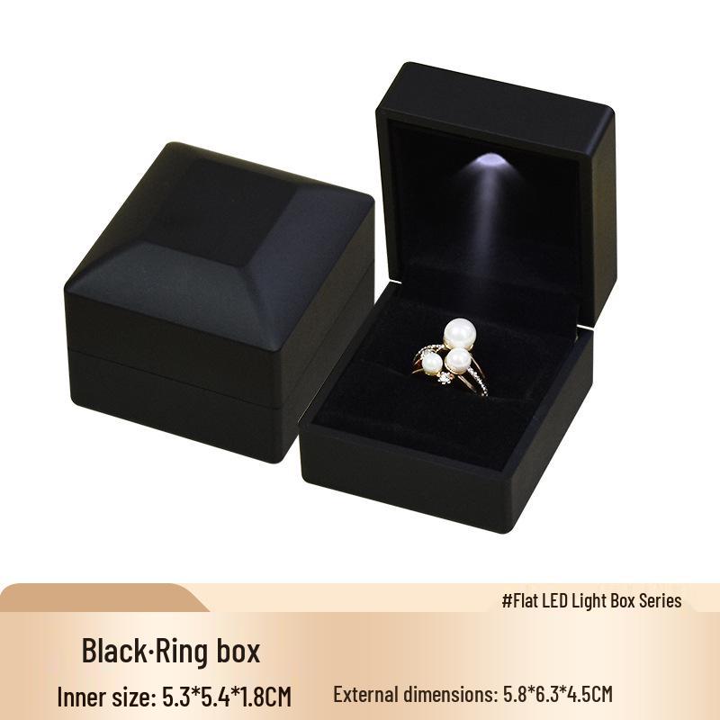 Diamond-Faceted Light-Up Jewelry Box for Rings, Bracelets, and Necklaces
