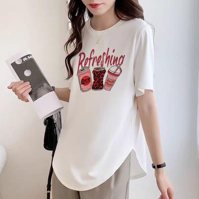 Weißes kurzärmeliges T-Shirt für Damen Locker Mittellang Sommer Schlankmachendes Oberteil Abgerundeter Saum Bedeckt Den Po Mit Einem Rundhalsausschnitt