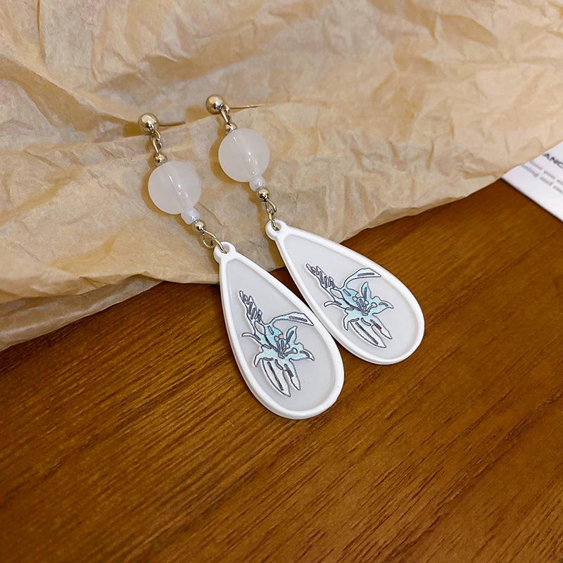 

Orchid Resin Silver Needle Dangle Earrings - Minimalist, High-End, Luxurious Style
