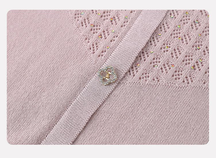 New 2026 Summer Ice Silk V-Neck T-Shirt: Short Sleeve & Loose Fit for Moms, Anti-Aging Top for Middle-Aged & Elderly Women.