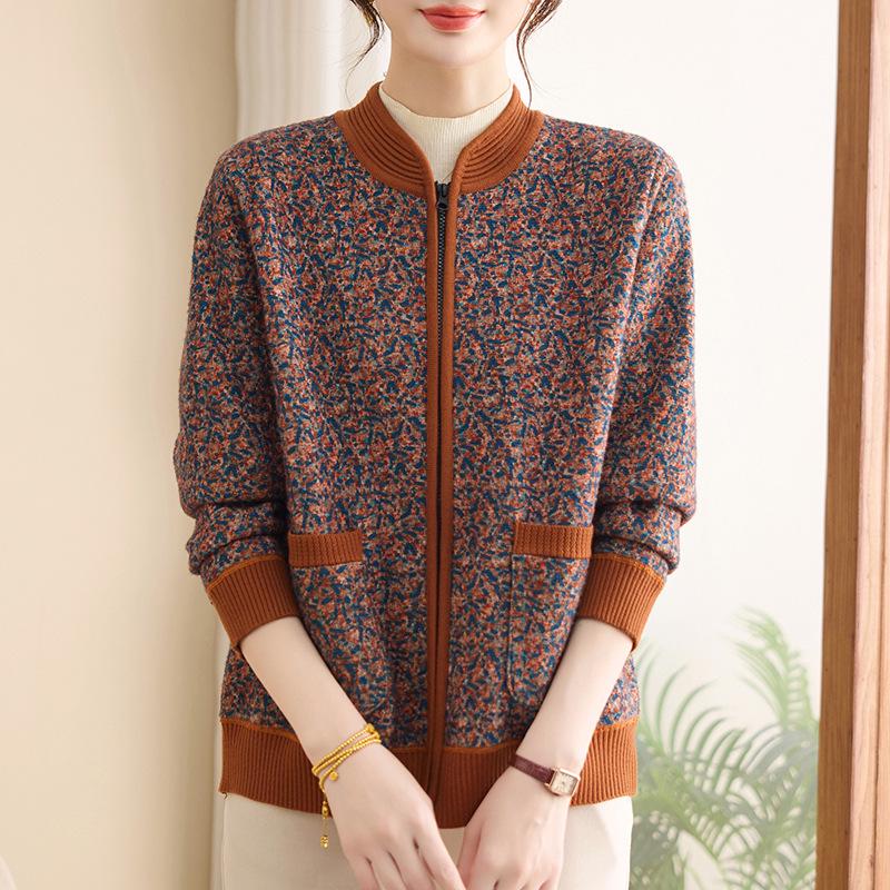 Elegant Winter Cardigan for Middle-Aged & Elderly Women: Plus Velvet, Thickened, Warm Sweater