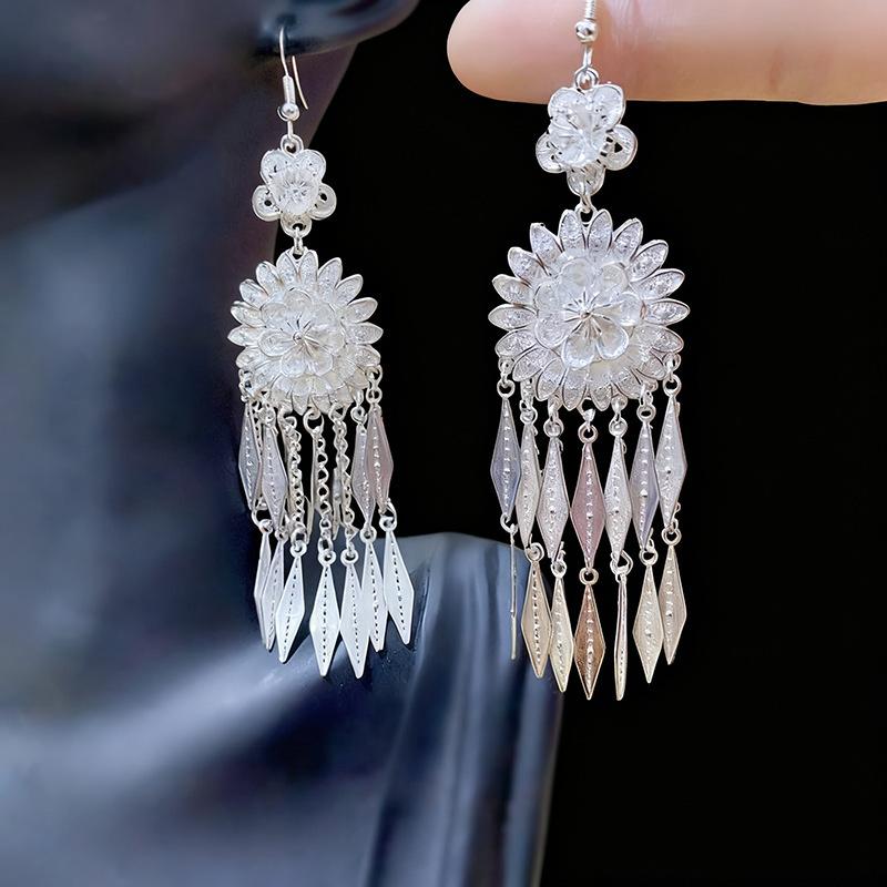 Ethnic style earrings Alloy silver-plated Miao ethnic minority Dong Yi earrings Earrings