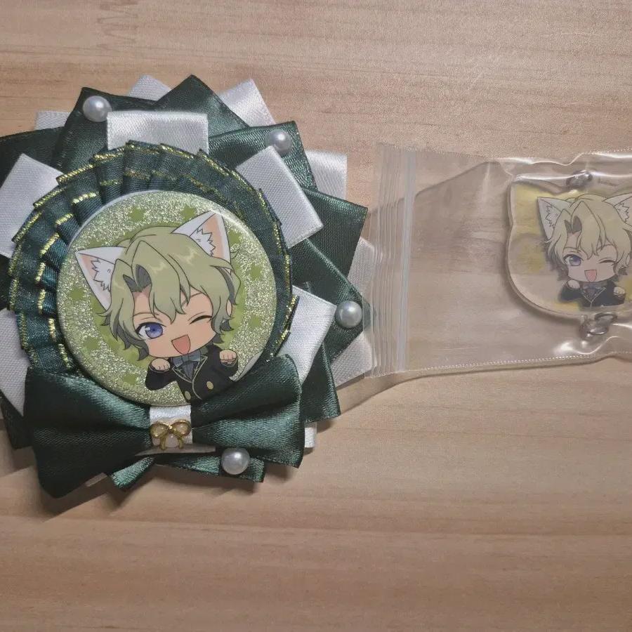 Ansta Hiyori Nanja Town Badge+acrylic 