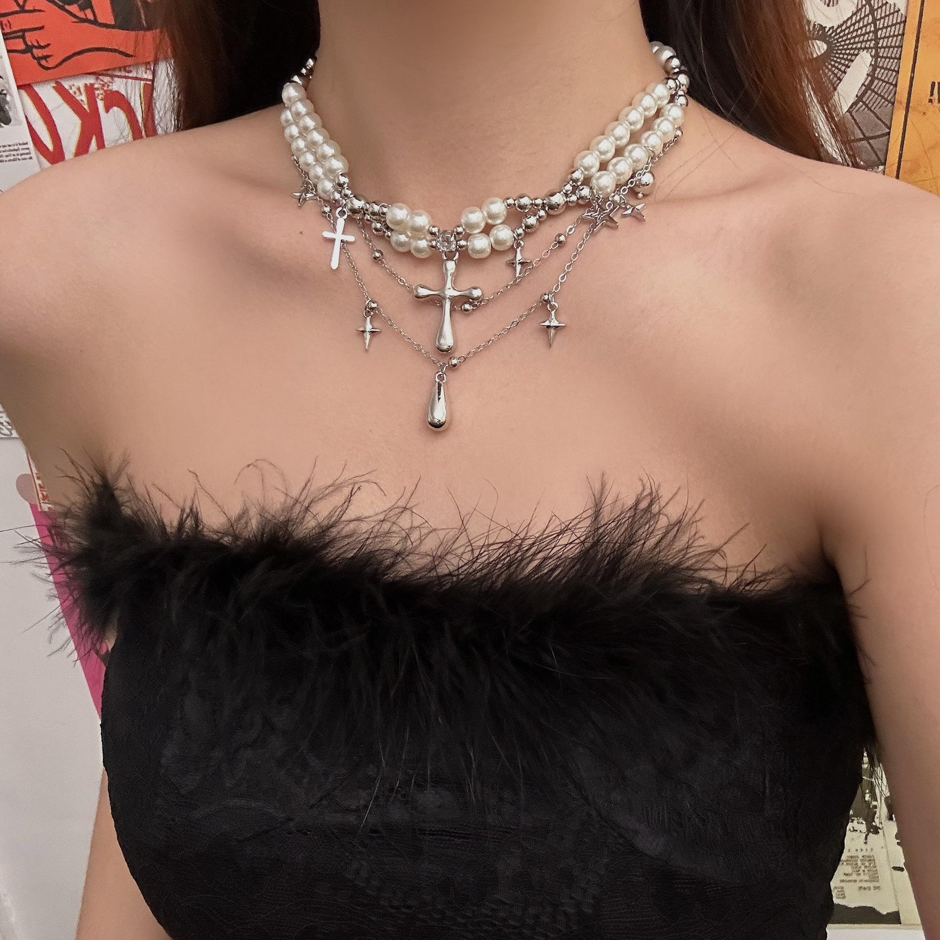 

Gothic punk style double cross pearl necklace female niche design hot girl choker collarbone chain necklace