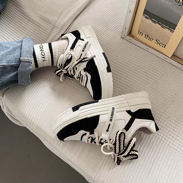 Маленькие весенние и осенние туфли для досок. Женские туфли для отдыха на толстой — фото 4