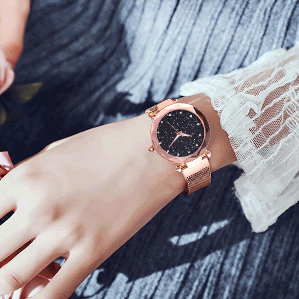 Ladies Magnetic Starry Sky Clock Luxury Ladies Watch Fashion Diamond Female Quartz Watch