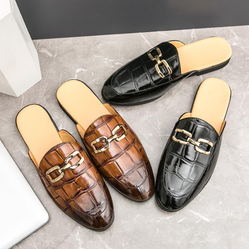 Fashion Half Shoes Men Mules Slippers Loafers Casual Shoes Men Fashion Social Patent Leather Mocassin Slip-On Breathable Leather Shoes