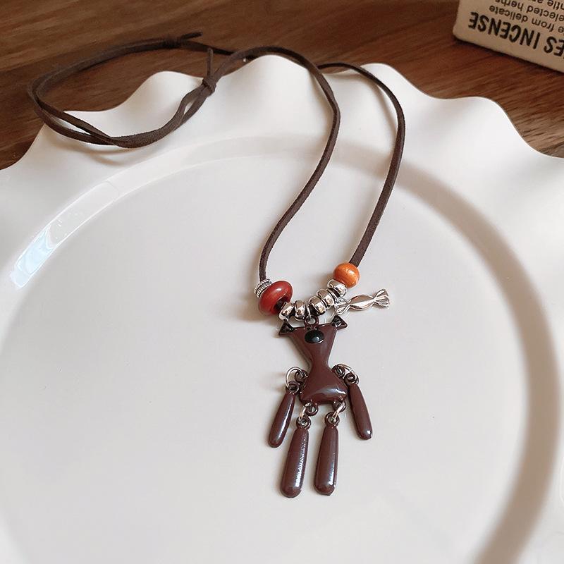 Cute bear pendant necklace niche fashion design sweater chain high sense versatile temperament jewelry accessories