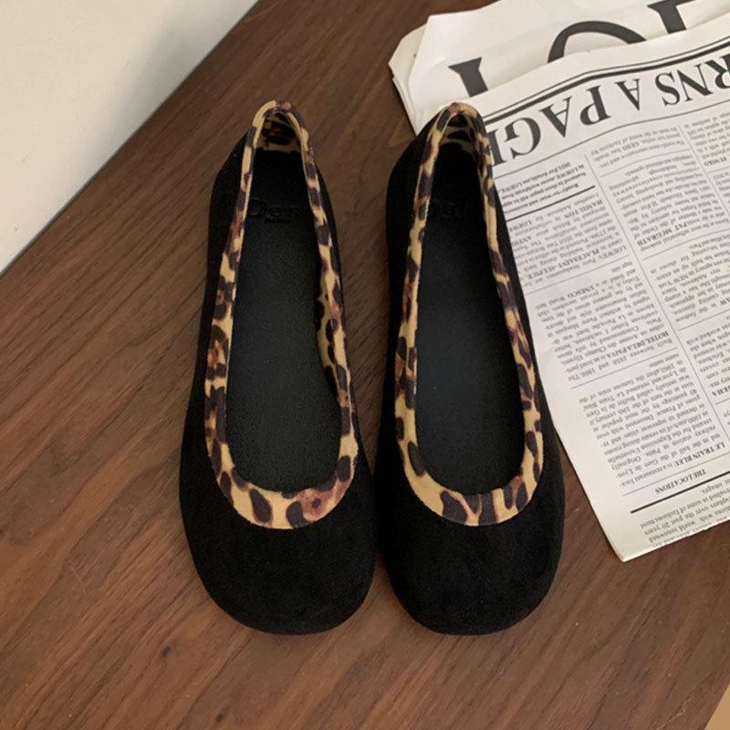 Soft Leather Retro Round Head Shallow Mouth Single Shoes with Skirt Flat Ballet Shoes Versatile Grandma Shoes Women