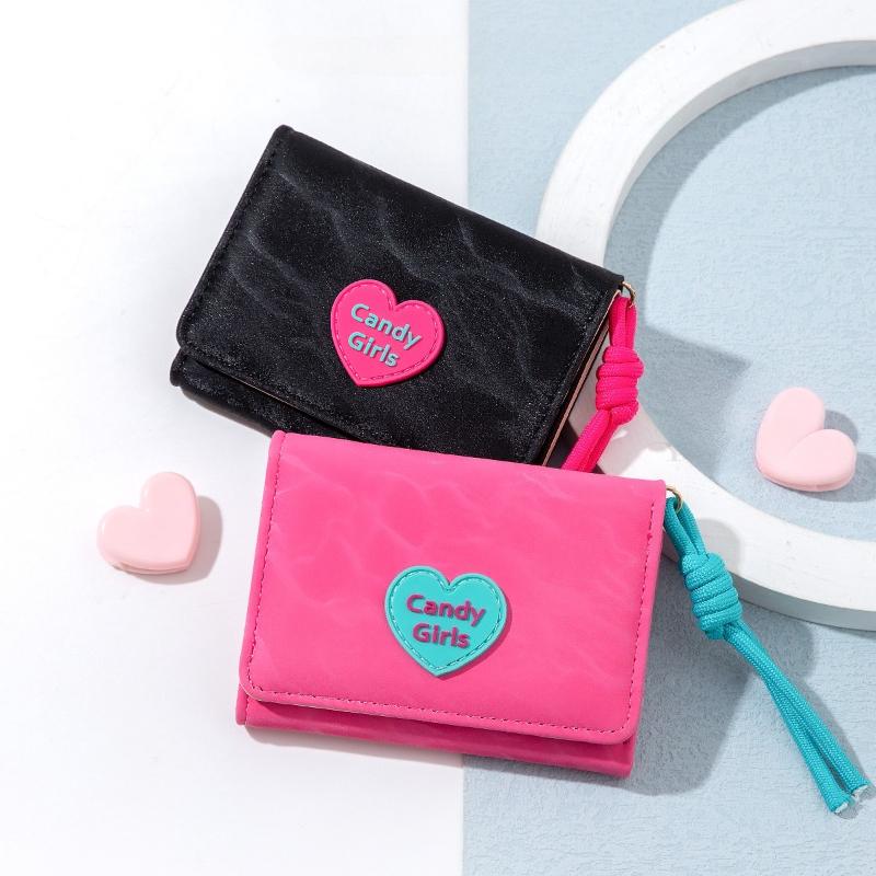 Portafoglio da donna carino a tre ante in pelle PU portamonete compatto con cinturino da polso porta carte multiplo