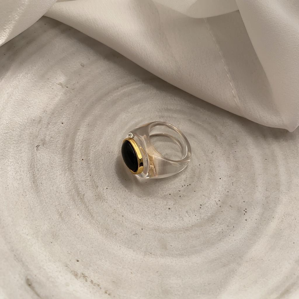 French Romantic Style Niche Design Temperament Blogger With High Sense Ring Retro Simple Resin Brown Ring