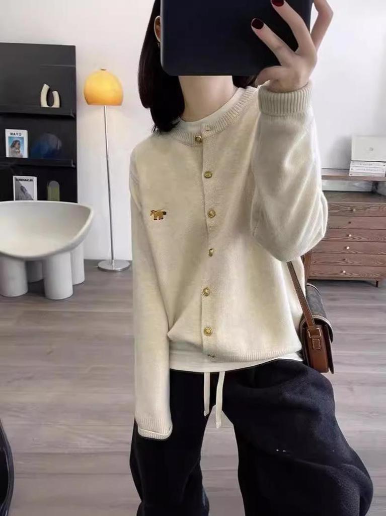 Exquisite Little Horse Embroidered Wool Cardigan with Round Neck and Metal Buckle