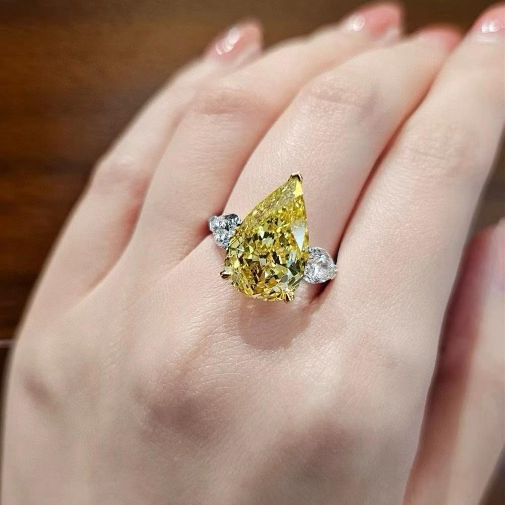 4 Carat Pear Shaped Simulated Yellow Diamond Ring in S925 Sterling Silver for Women
