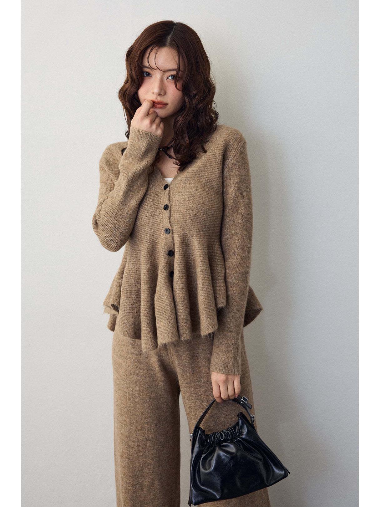 

V-neck Ruffle Top & Knit Pants Set - 2026 Collection One Size хакі