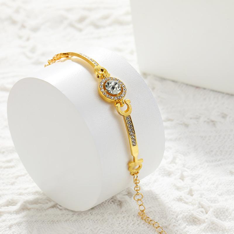 fashion temperament round Haoshi women's bracelet temperament versatile holy light bracelet flash diamond bracelet full of diamonds advanced sense