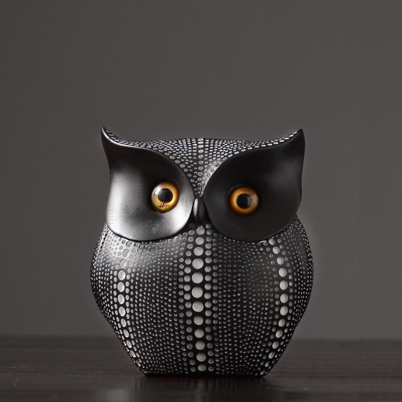 White and Black Kusama Yayoi Style Crafts Owl Animal Figurines Resin Statue Home Decoration Miniature Living Room Ornaments