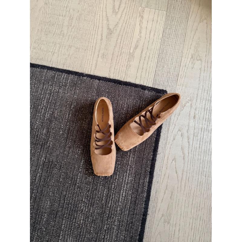 Innere Höhenerhöhung quadratischer Kopf Retro Ballett Einzelne Schuhe Damenschuhe Herbst 2025 neue flache französische Mary Jane Schuhe