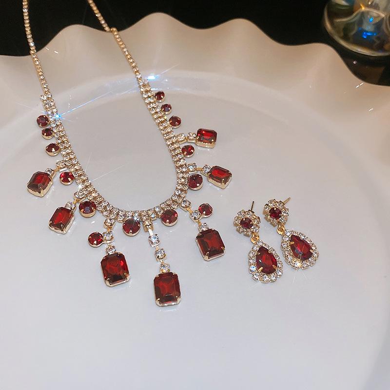 Luxury European & American Diamond Drop Necklace and Earrings Set - Elegant Versatile Jewelry