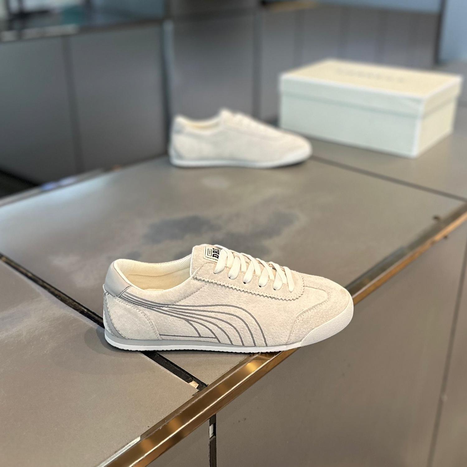 

Trendy Men s Low-Top White Skate Shoes - 2025 Autumn PUNK Style Inspired by Forrest Gump 39 сірий колір