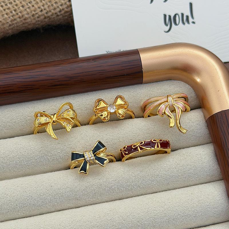 Sweet And Cool Girl Style Gold Bow Enamel Diamond Zir*****Pen Ring Niche High-End Feeling Stacked Ring Woman