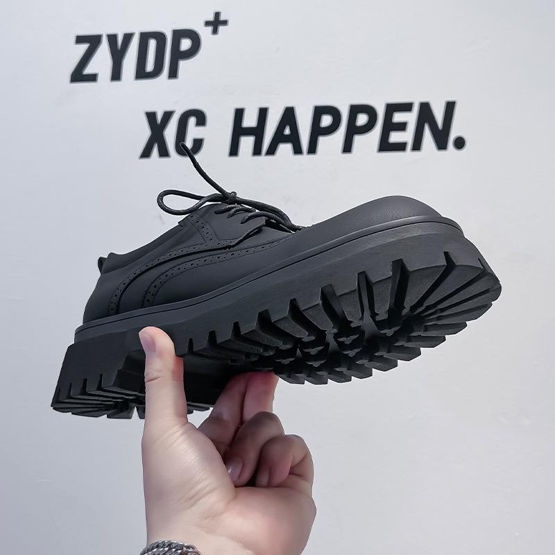 2025 neue Herren Freizeitschuhe vielseitig trendig Lederschuhe Plateausohlen erhöhen die Höhe trendige Marke jung Nische Lederschuhe Herren 1804-A