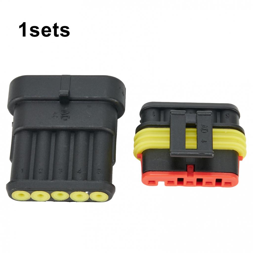 Waterproof and Dustproof Connector Set for Reliable Electrical Connections