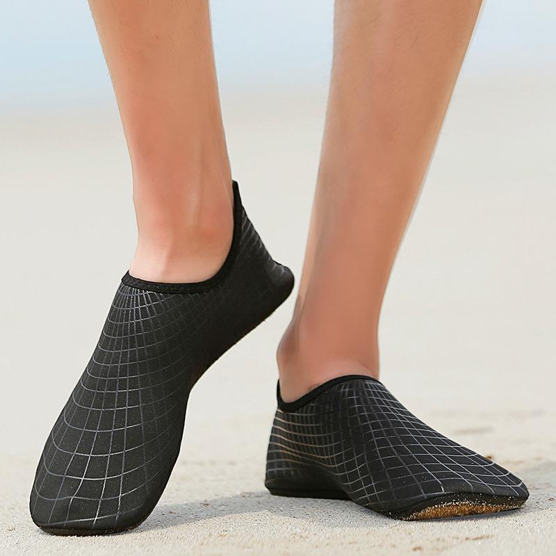 Waterschoenen voor heren en dames, strandschoenen, sneldrogend, badschoenen, zwemschoenen, zeeschoenen, blote voeten, surfschoenen, licht, uniseks, sport, duiken, zwembadschoenen, zwart, 43 EU