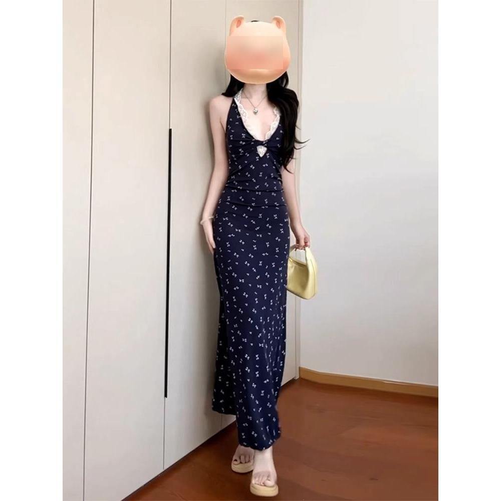 French blue floral neck dress women's summer new waist thin lace splicing holiday style suspender skirt