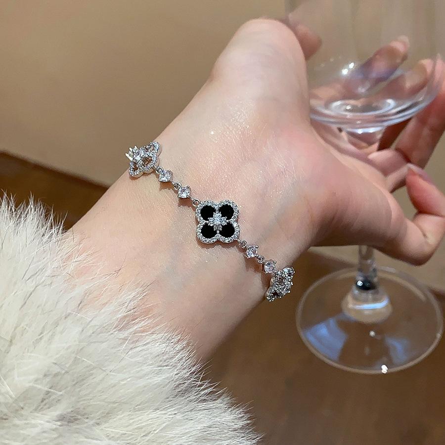 Zircon Flower Simple Niche Bracelet Light Luxury High Sense Fashion Versatile Bracelet Temperament Personalized Jewelry Women