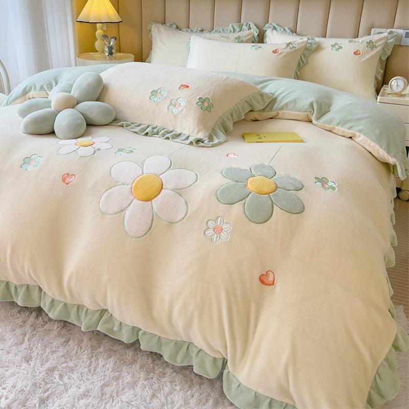 Princess Wind Thickened Milk Coral Fleece Bed Four-Piece Set Fleece Bedding Plush Quilt Cover Bed Sheet Person