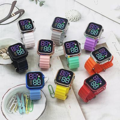 Montre électronique LED tendance couple hommes et femmes bouton lumineux galvanoplastie montre électronique