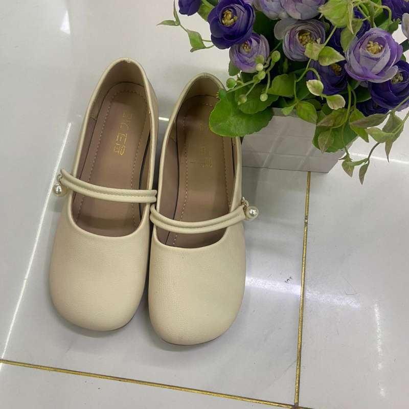 2025 Summer New Flat-bottomed Non-slip Soft Leather Single Shoes Doudou Shoes One-pedal Beef Tendon Soft-soled Middle-aged and Elderly Mother Shoes