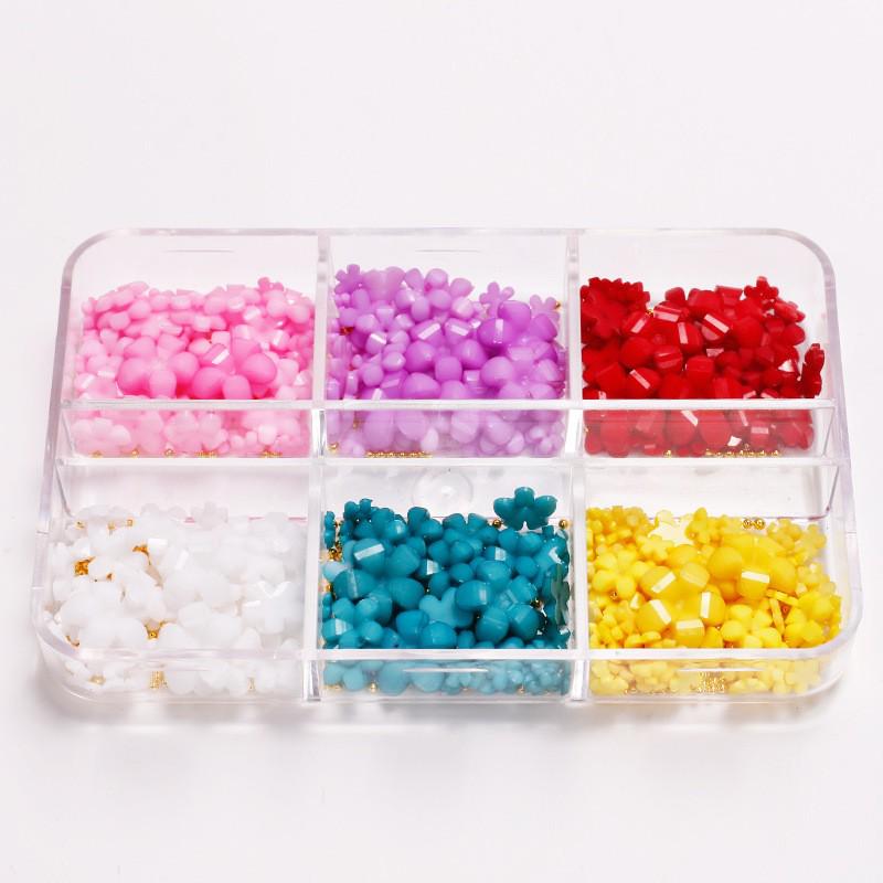 White Mini Five-Petal Flower Resin Rhinestones for Nail Art & Phone Case Decoration