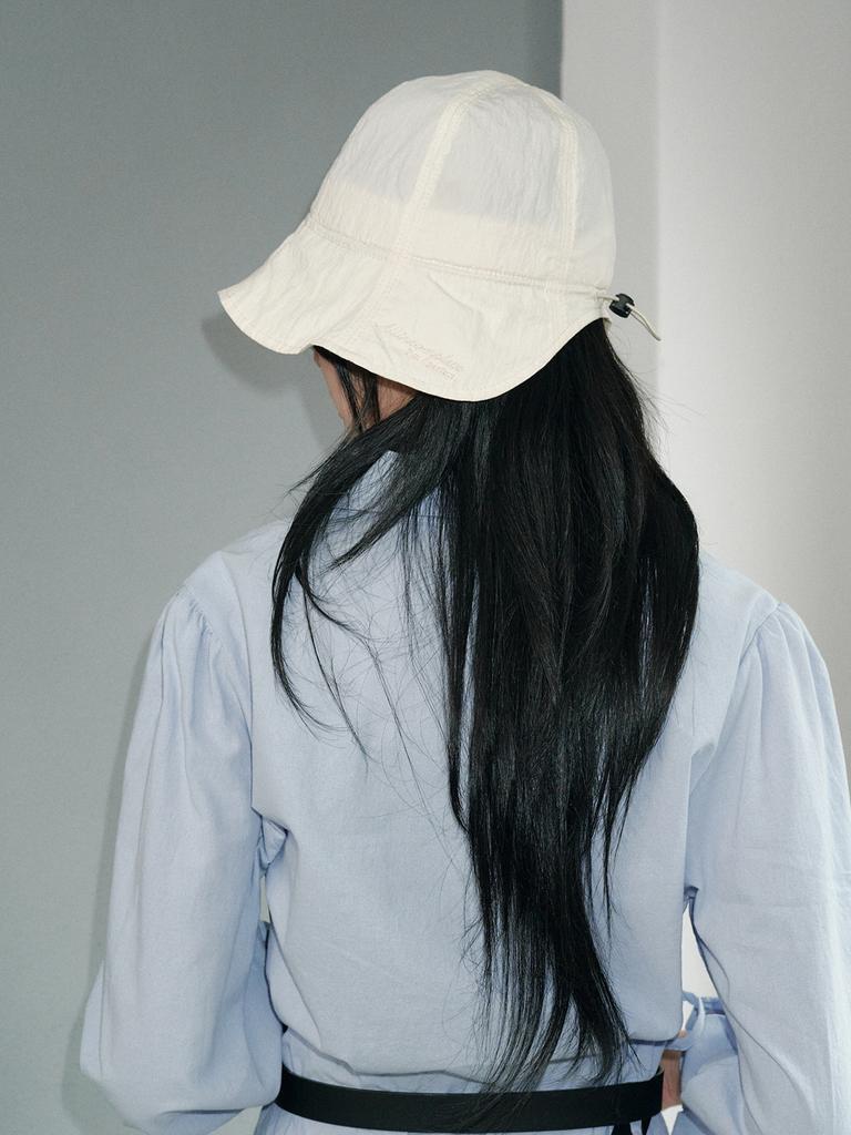 Olinkeompeulliteu Molly String Bonnet Hat (Ivory)