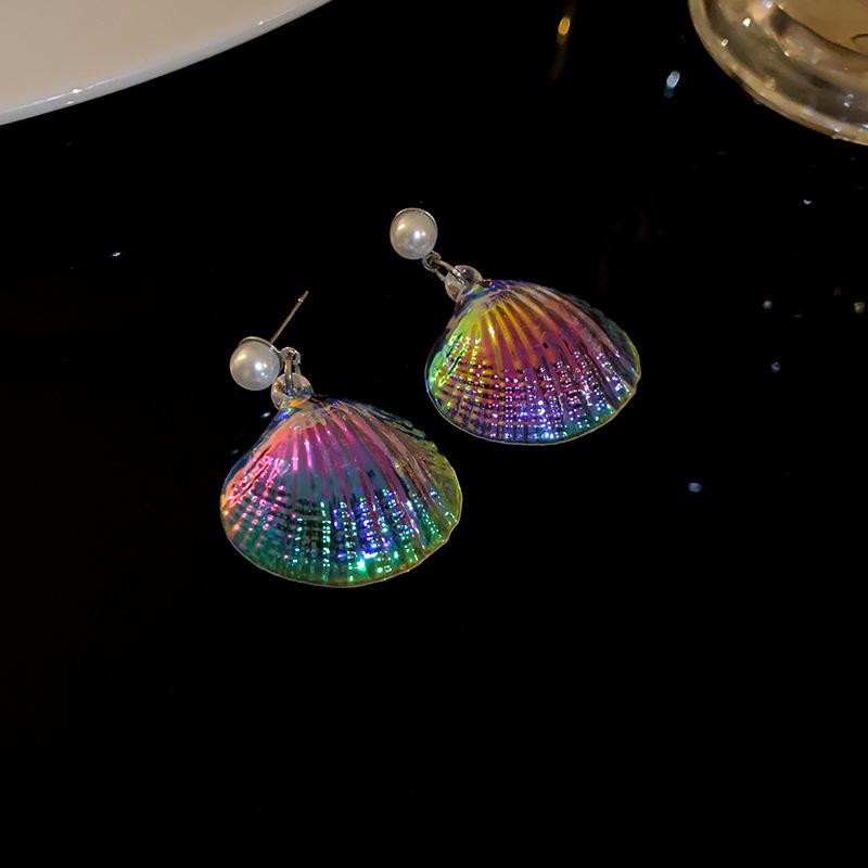 

Silver needle mermaid ji shell pearl earrings ins fashion high-end stud earrings niche sweet temperament earrings