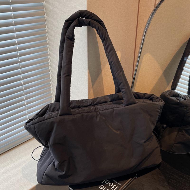 2025 Autumn New Korean Version of Large-capacity Leisure Shoulder Cloth Bag Travel Leisure Handbag Student Tutoring Bag Female