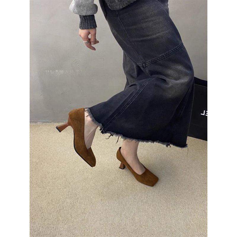 Temperament black suede high heels women's 2025 spring and summer new square head Japanese professional versatile commuter medium heel single shoes