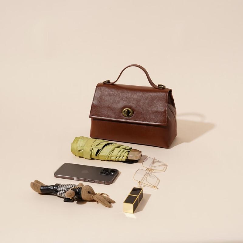 Women's Retro Leather Flip Crossbody Bag