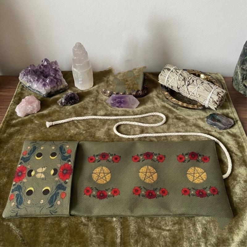 Linen Cloth Tarot Deck Holder Organizer Table Cloth Divination Bag Storage Pouch For Travel Carrying And Safekeeping